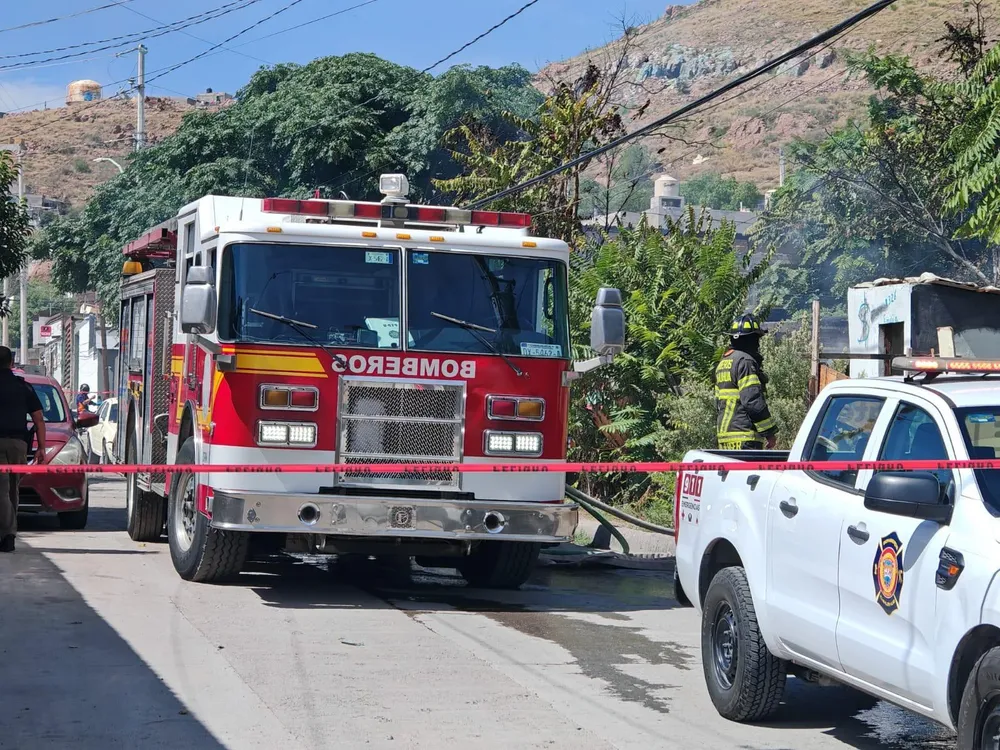 INCENDIO BASURA ACUMULADA2
