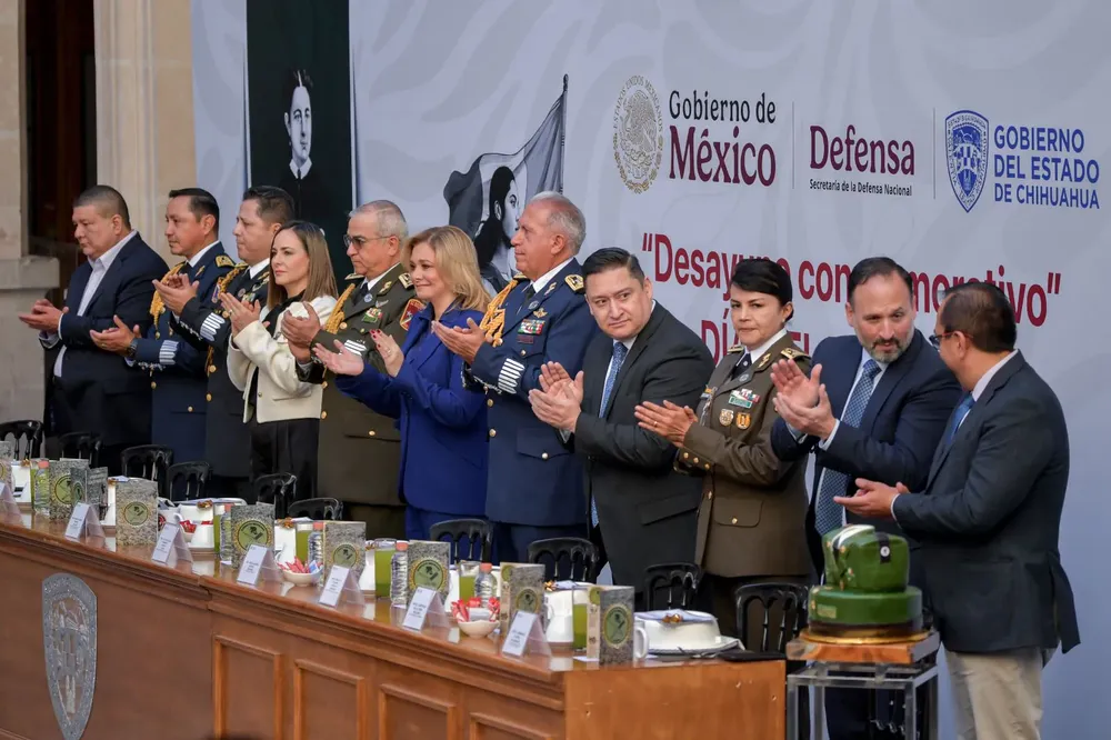 MARU ENCABEZA DIA EJERCITO7