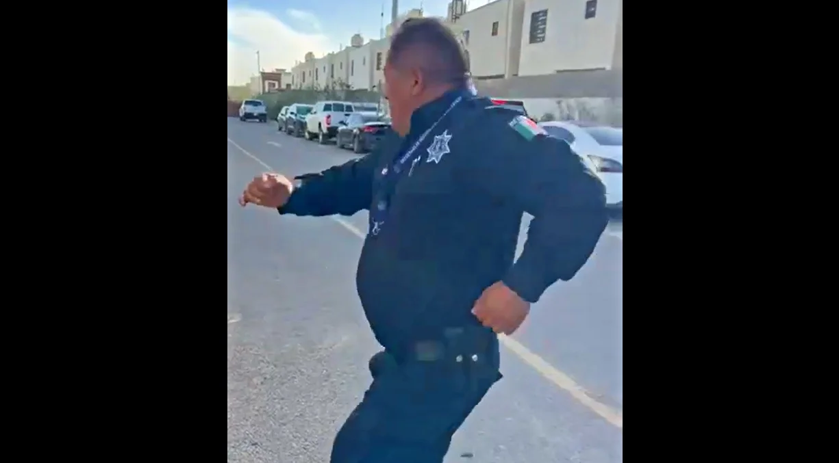 POLICIAS BAILE VIRAL