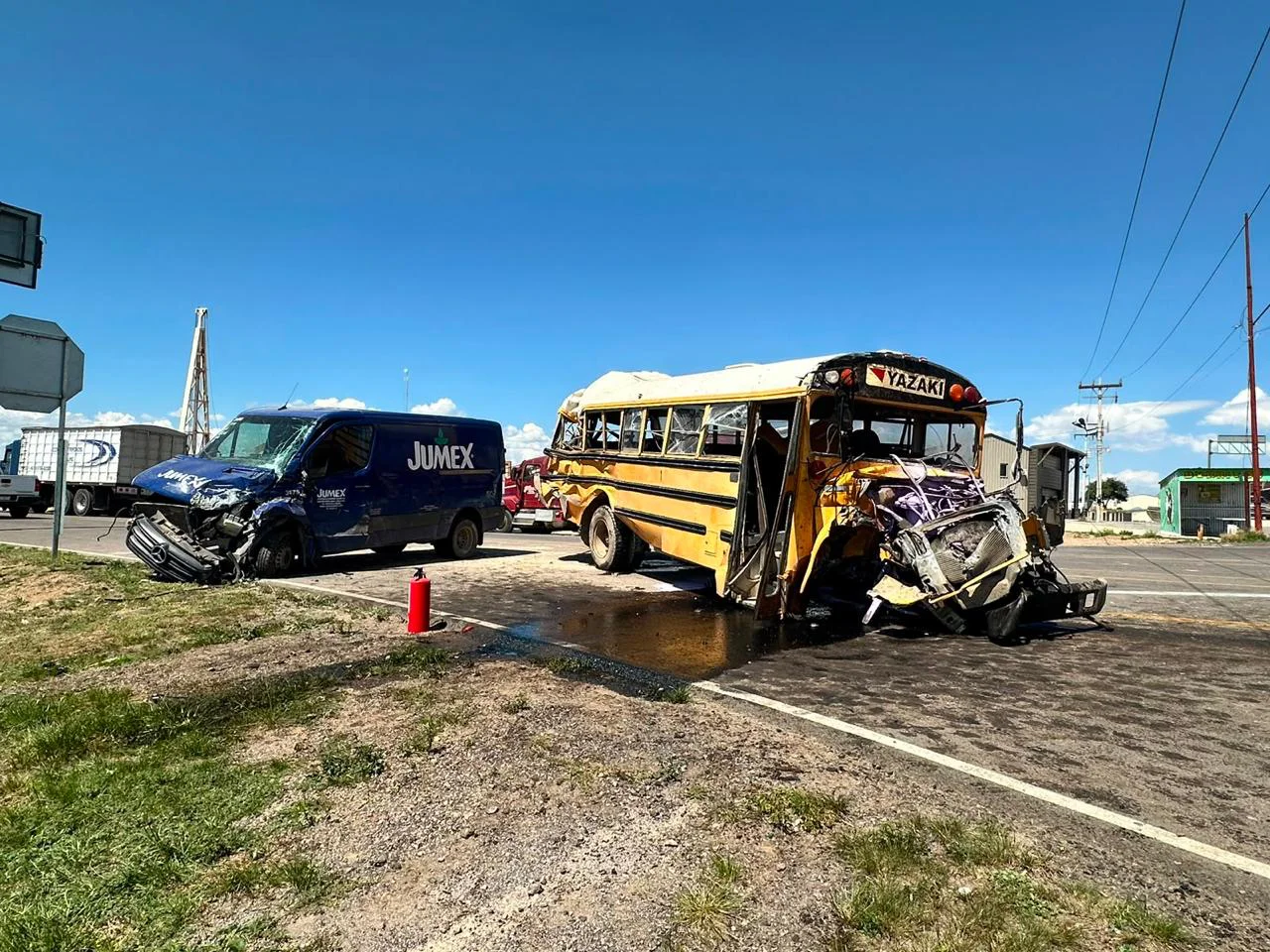 CHOQUE TRAILER Y AUTOBUS2
